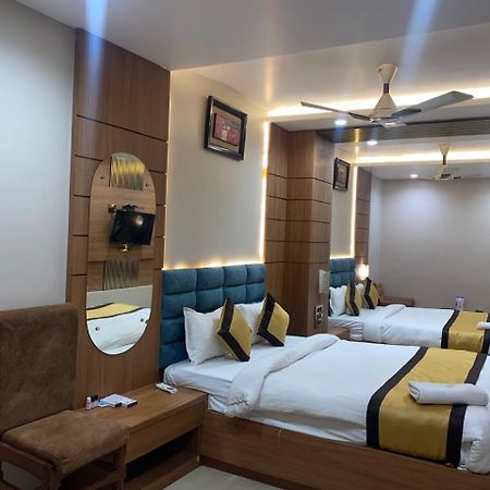 Hotel New Grand Деогар Екстер'єр фото