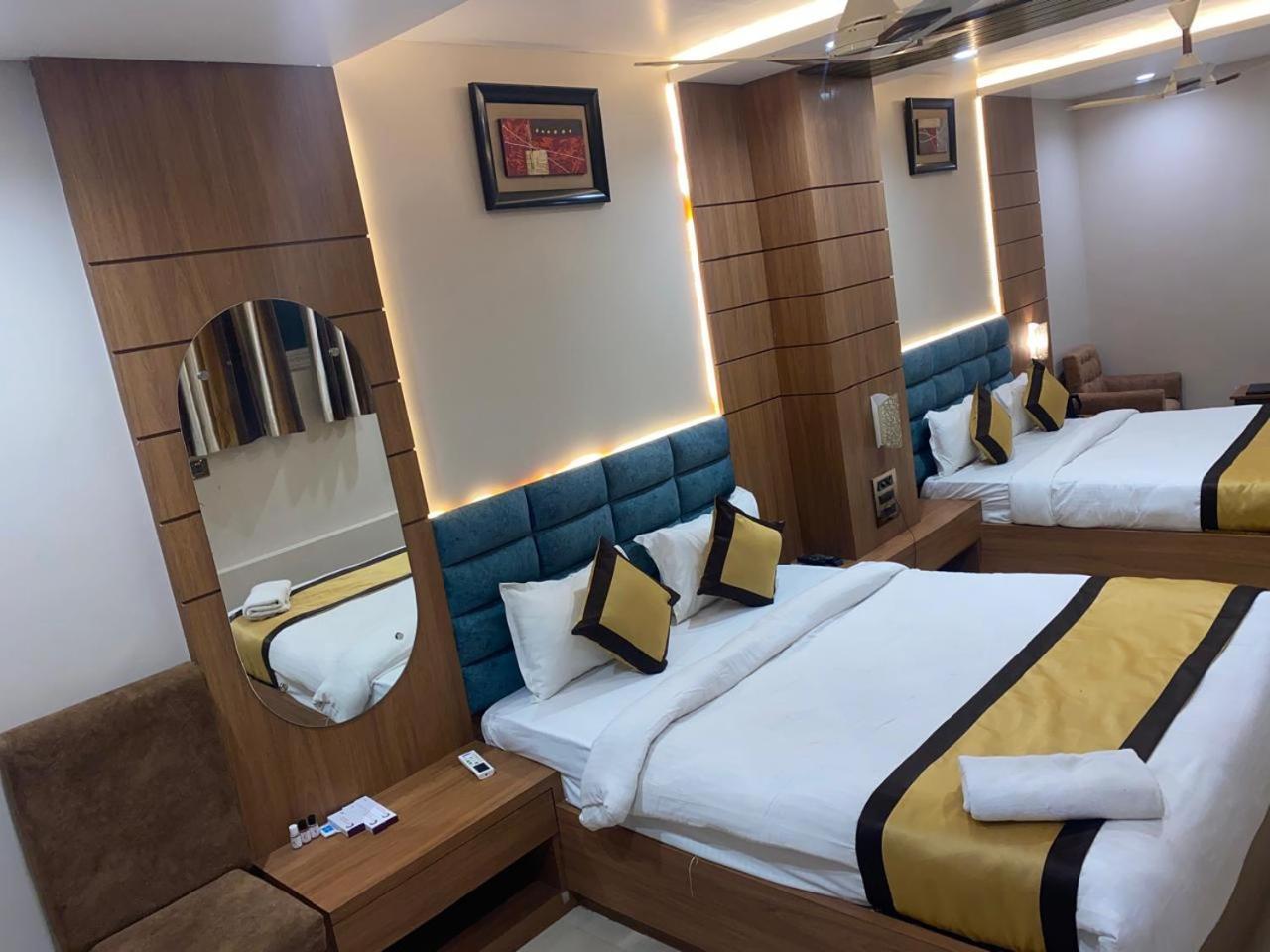 Hotel New Grand Деогар Екстер'єр фото
