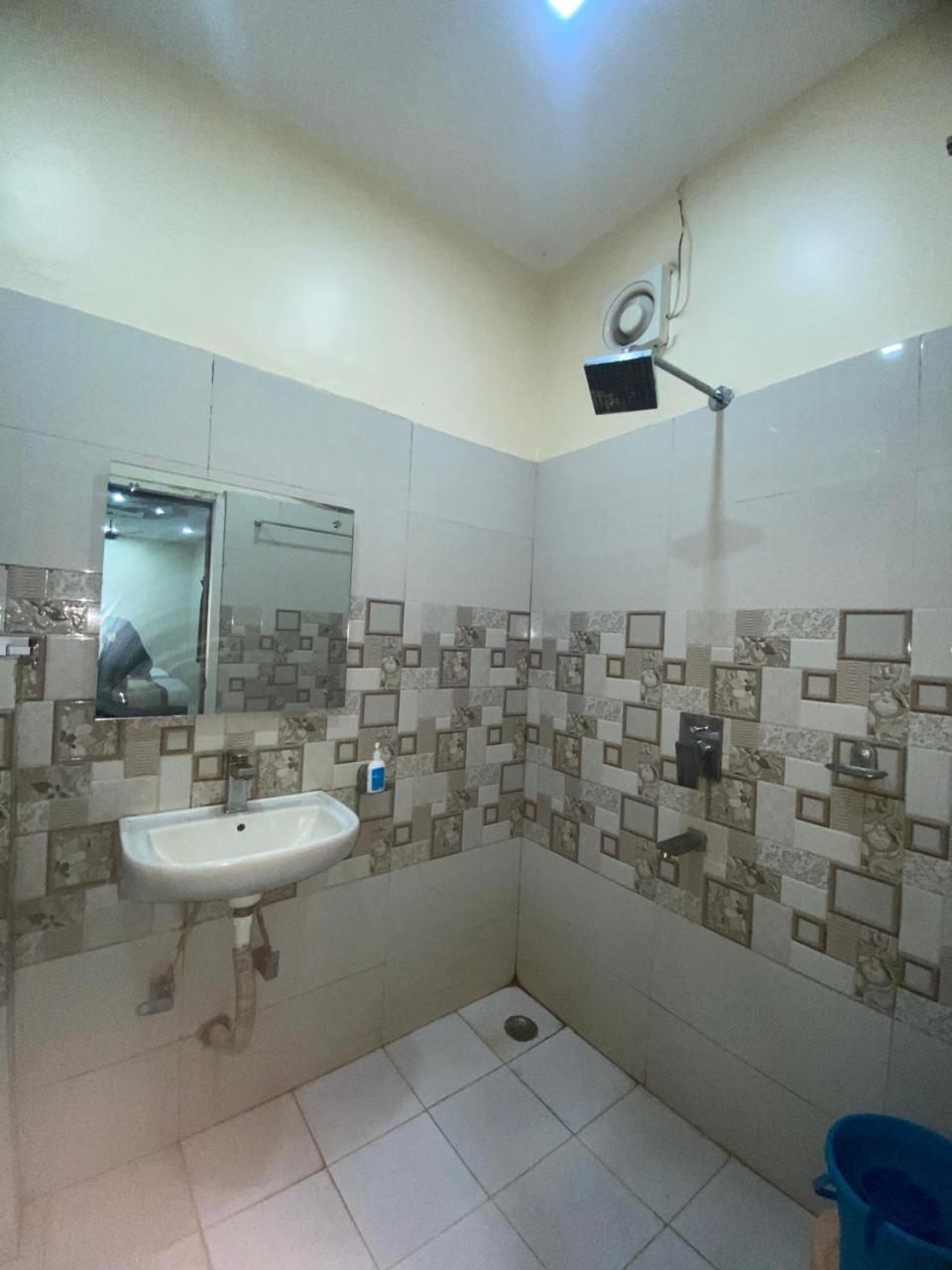 Hotel New Grand Деогар Екстер'єр фото